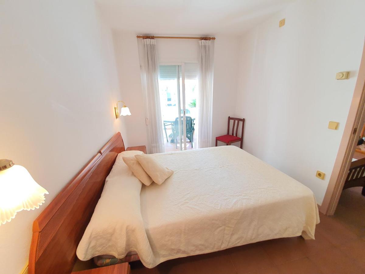 Apartamento Royal Marine Deluxe Росас Экстерьер фото